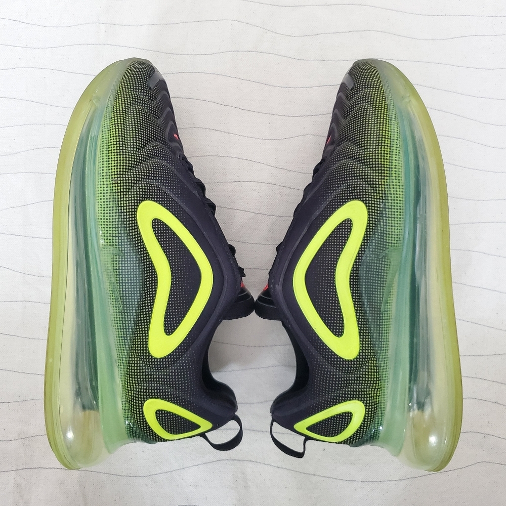 Nike Youth Air Max 720 Retro Future Size 7Y Black Volt Crimson Shoes AQ3196-005 - Picture 11 of 16